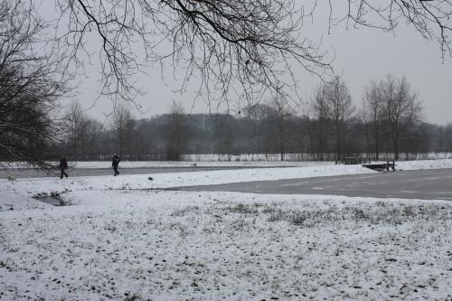 1702963153Stadsparkindesneeuw