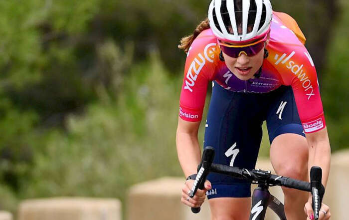 Close-up van wielrenner in actie