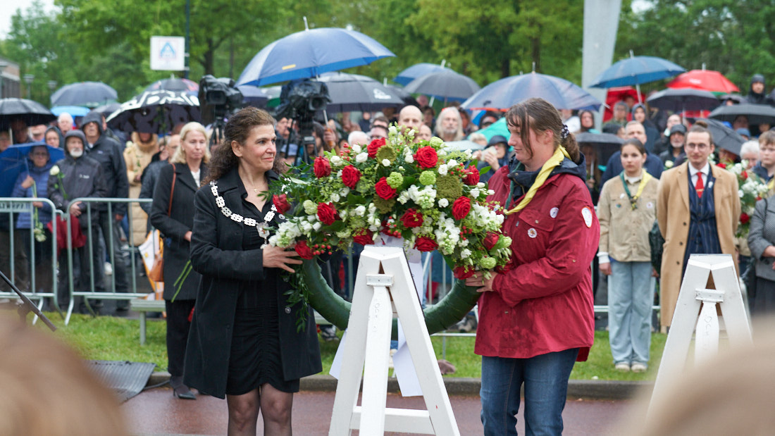 Dodenherdenking Hoogland Locoburgemeester Micheline Paffen