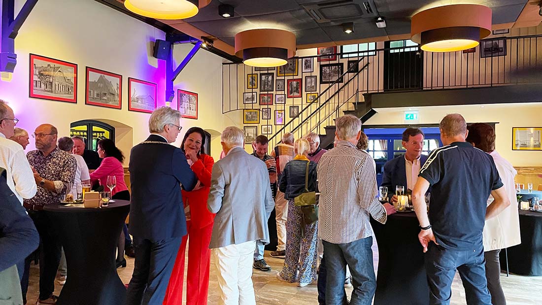 Leden van VDH op jubileumfeest in Concordia