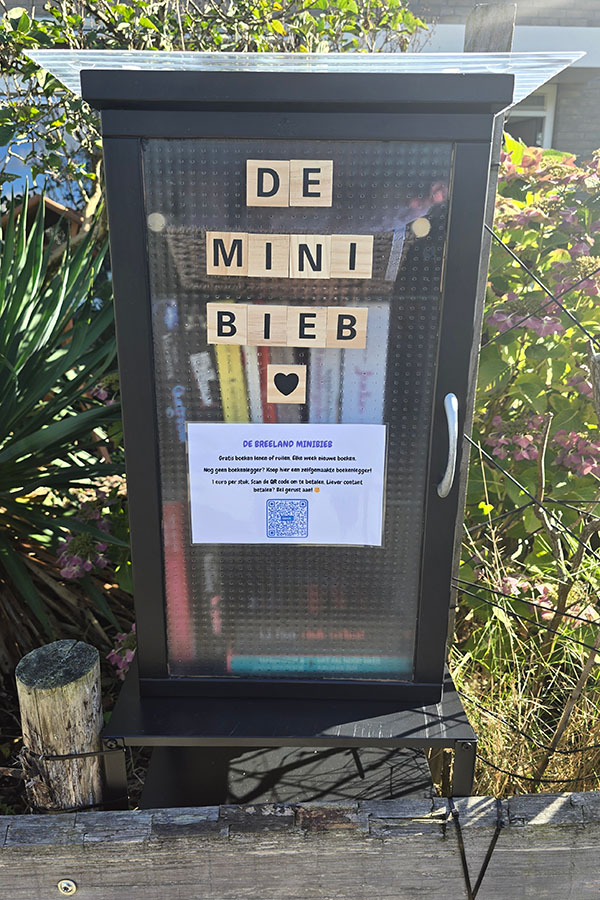 Minibieb De Breeland