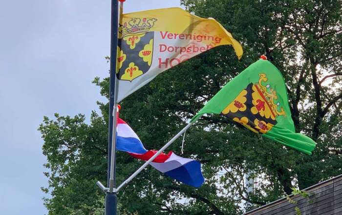 Vlaggenparade Hoogland