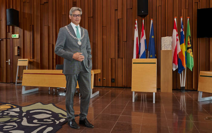 Burgemeester Bolsius maakt kennis met Hoogland