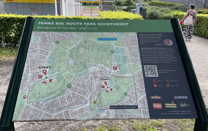 Informatiebord Femke Bol route in Park Schothorst