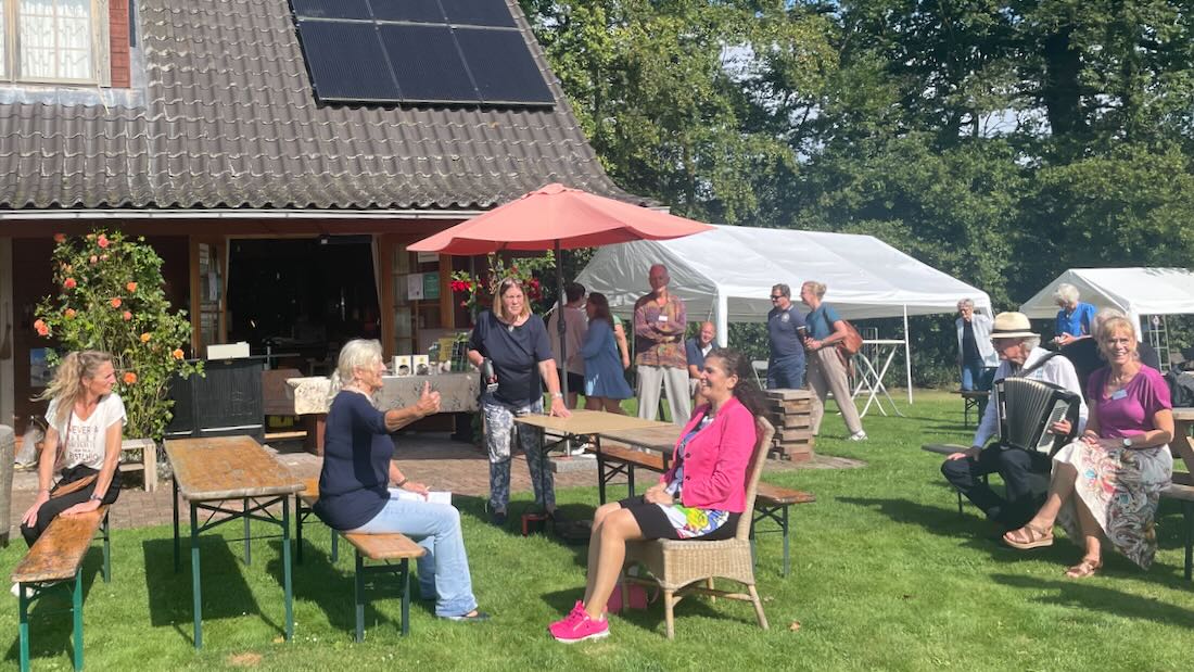 Kort Hooglands nieuws editie september nr. 2 Micheline Paffen