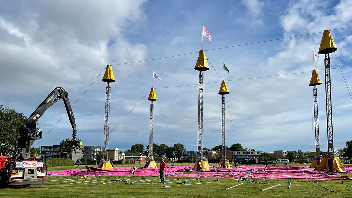 Opbouw feesttent Dorpsfeest 2024