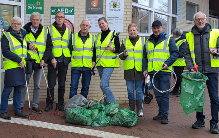 Zwerfvuil inzamelen in Hoogland