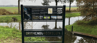 Informatiebord Hoogland-West