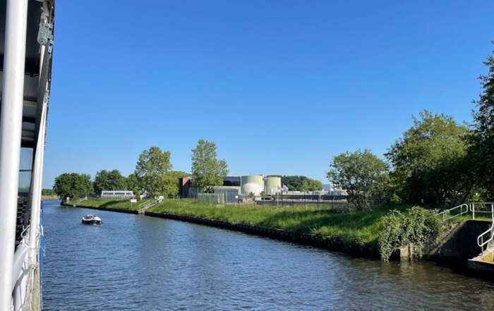 Isselt gezien vanaf de fietsboot