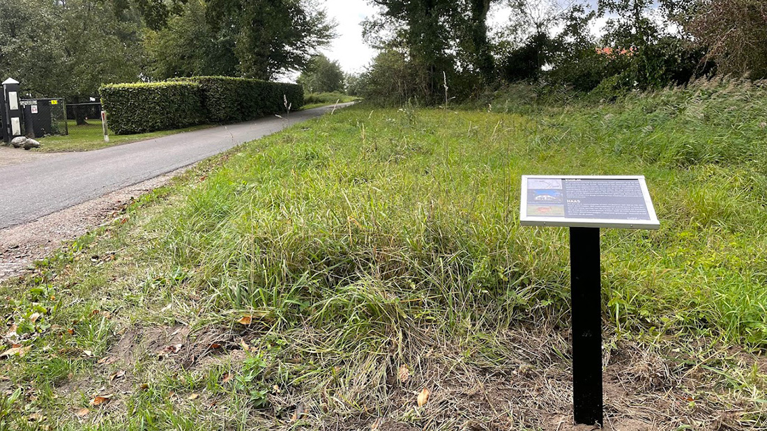 Tijdelijk informatiebord aan het begin van de Hoogerhorsterweg