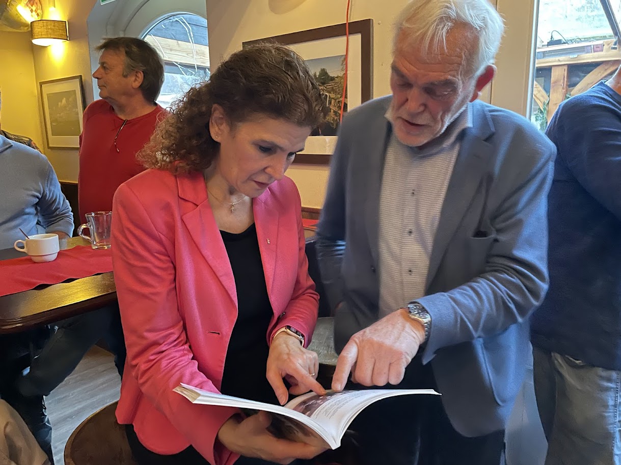 Micheline Paffen bij 4 mei herdenking