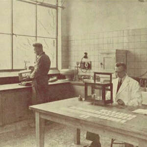 Laboratorium van de melkfabriek in Hoogland