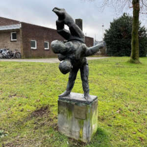 Kort Hooglands nieuws bronzen beeld verdwenen