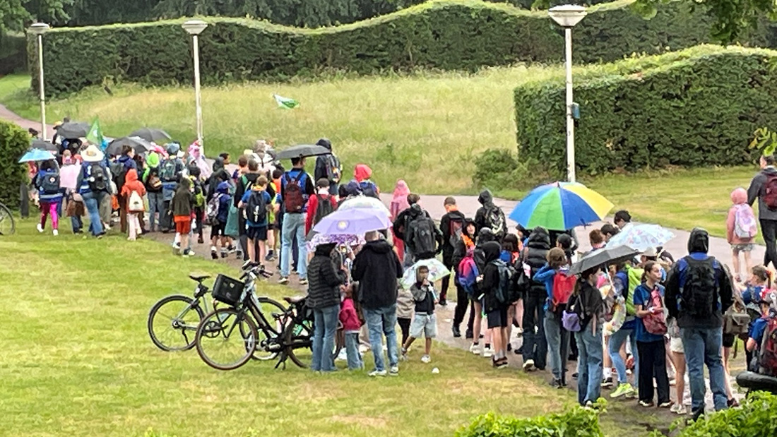 Avondvierdaagse Hoogland: ondanks regen volop plezier