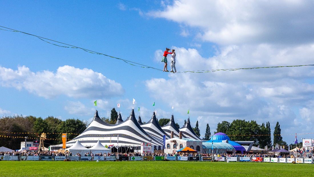 Dorpsfeest Hoogland Hoge Draad Show cover