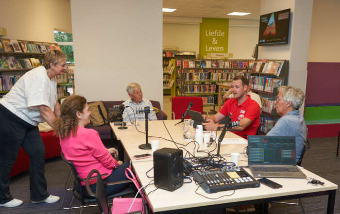 Golfbreker Radio over Dorpsfeest cover